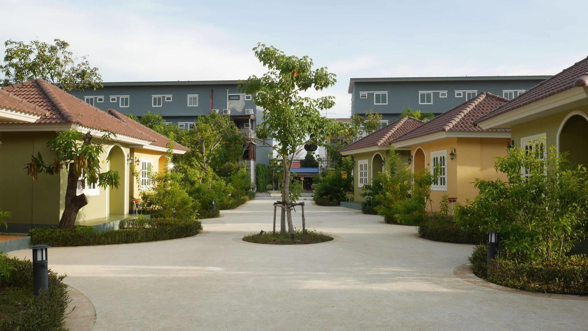 Wangpla Villa Resort Nakhon Szavan Kültér fotó