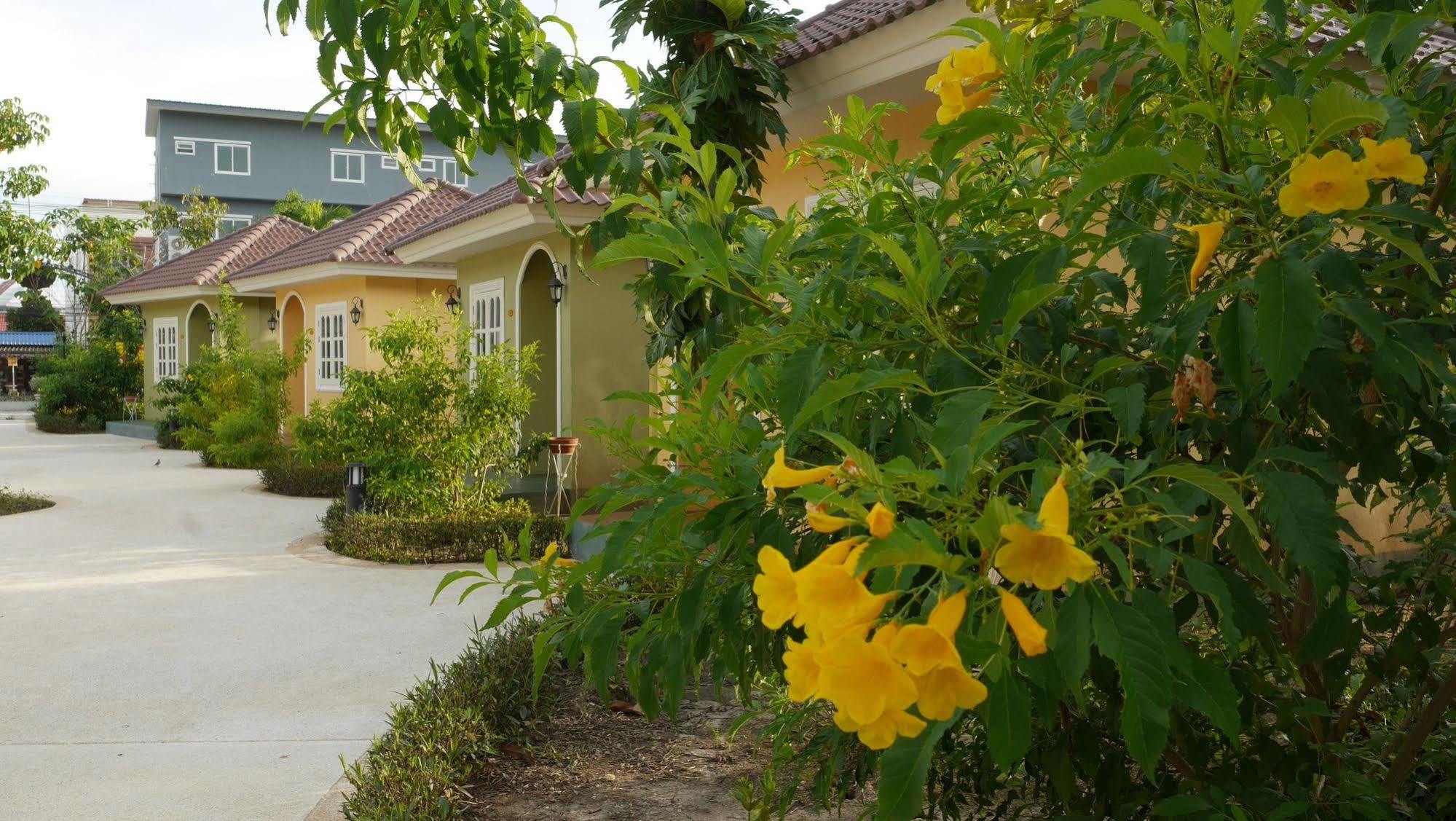 Wangpla Villa Resort Nakhon Szavan Kültér fotó
