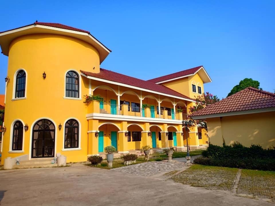 Wangpla Villa Resort Nakhon Szavan Kültér fotó